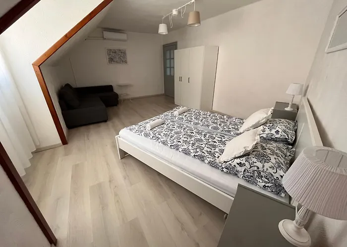 בית הארחה Pacsirta Grand