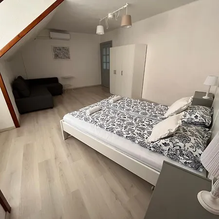 Vendégház Pacsirta Grand